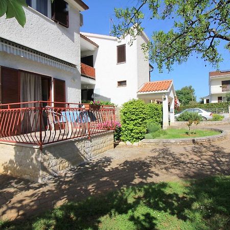 Apartment Ema Near City Center Пореч Екстер'єр фото