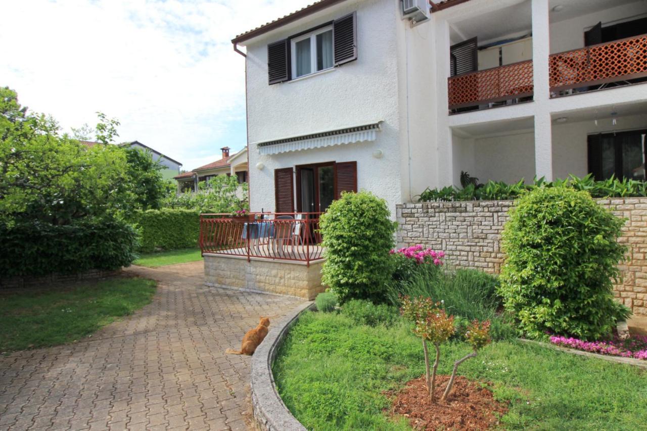 Apartment Ema Near City Center Пореч Екстер'єр фото
